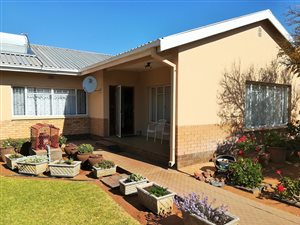 4 Bed House in Olifantshoek