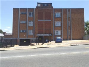 1 Bed Apartment in Alberton