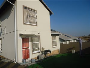 3 Bed Townhouse in Witpoortjie