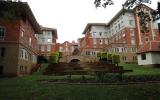 300 m² Office Space in Houghton Estate