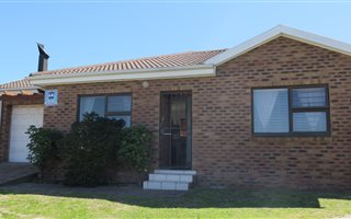 2 Bedroom House in Brackenfell Central