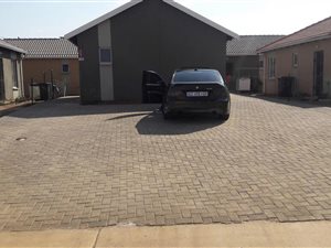 2 Bed House in Savanna City