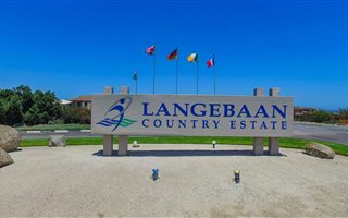 4 Bedroom House in Langebaan Country Estate