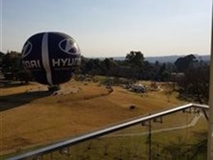 Bachelor apartment in Sandton City