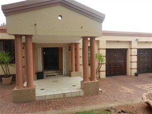3 Bed Apartment in Meredale