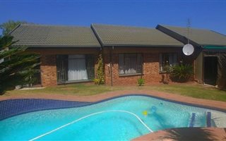 3 Bedroom House in Pierre van Ryneveld