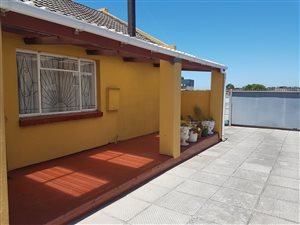 5 Bed House in Retreat