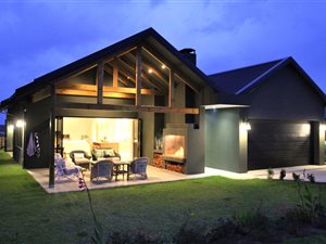 3 Bed House in Bowtie