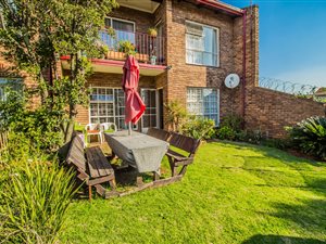 2 Bed Apartment in Farrarmere
