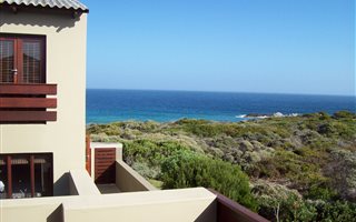 6 Bedroom House in Van Dyks Bay