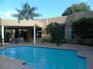 3 Bed House in Fourways Gardens