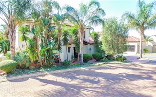 4 Bedroom House in Greenstone Hill