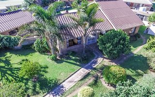 4 Bedroom House in East Bank