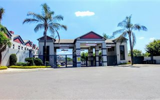 2 Bedroom Apartment in Honeydew