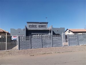 4 Bed House in Daveyton