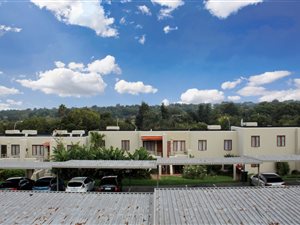 2 Bed Townhouse in Kew