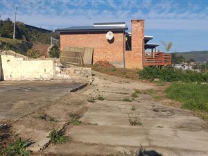 1050 m² Land available in Knysna Heights