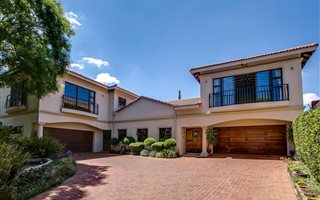 4 Bedroom House in Weltevreden Park