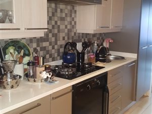 3 Bed Apartment in Lynnwood Manor