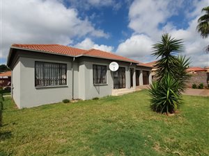 3 Bed House in Chantelle