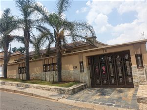 3 Bed Apartment in Bosmont