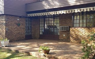 3 Bedroom Townhouse in Muckleneuk