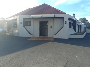 8 Bed House in Oakdale