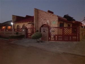 3 Bed House in Klerksdorp