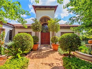 5 Bed House in Boardwalk Manor