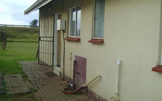 3 Bedroom House in Lakeside