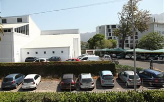 3 Bedroom Apartment in Claremont Upper