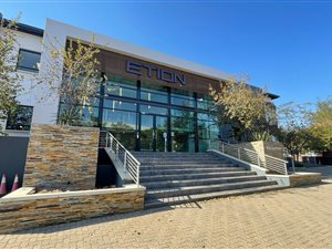 1896 m² Commercial space in Route 21 Business Park