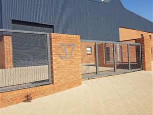 900 m² Industrial space in Faerie Glen