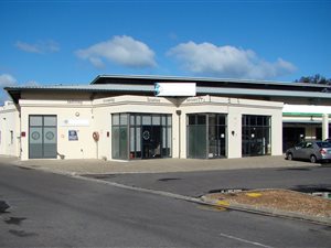 157 m² Commercial space in Somerset West Central