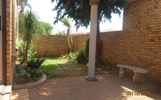 3 Bedroom Townhouse in Centurion Golf Estate