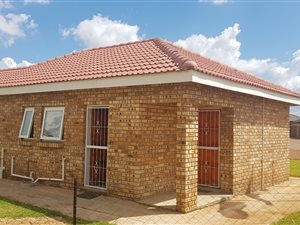 2 Bed House in Lehae
