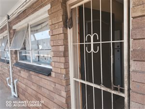 2 Bed Apartment in Kempton Park Central