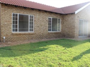 3 Bed House in Thatchfield