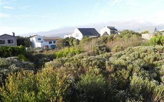 770 m² Land available in Bettys Bay