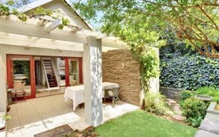 1 Bedroom Garden Cottage in Petervale