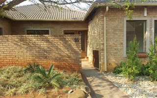 3 Bedroom Townhouse in Equestria