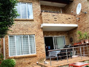 3 Bed Townhouse in Morningside