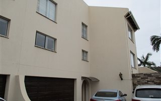 3 Bedroom Flat in Essenwood