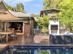 4 Bed House in Parktown North