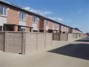 2 Bed Apartment in Raslouw