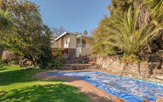 6 Bedroom House in Robindale