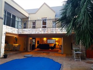 7 Bed House in Golden Acre
