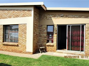 2 Bedroom Townhouse in Bonanne