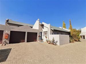 3 Bed Townhouse in Glen Marais