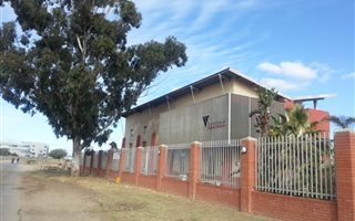 17500 m² Industrial space in Uitenhage Central